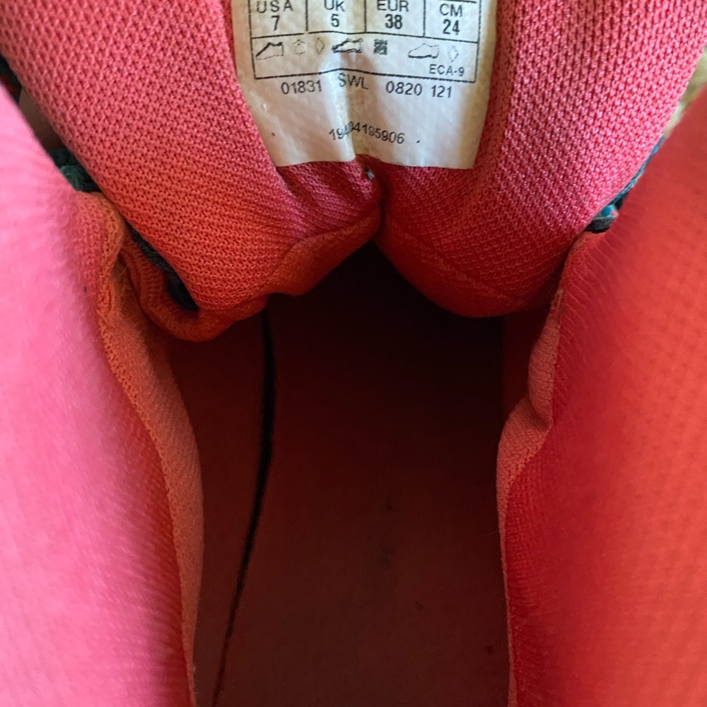 Womens Columbia Hiking boots - Picture 7 of 13